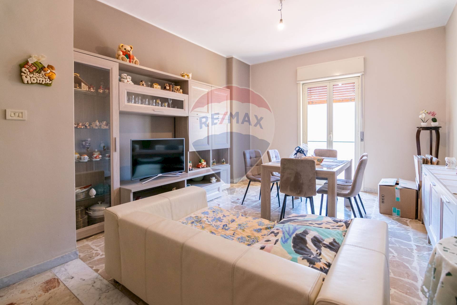 Sala da pranzo - Quadrilocale Via Madonna della Via
 
190, Gravina di Catania - foto 3