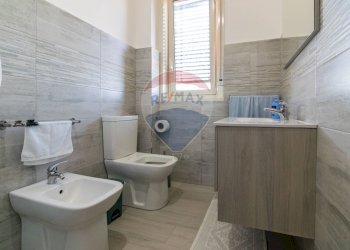 Bagno - Quadrilocale Via Madonna della Via
 
190, Gravina di Catania - foto 15