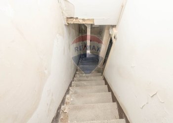 Scale - Casa semi indipendente Via Calì
 
54-58, Caltagirone - foto 3