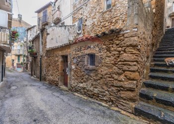 Edificio all\'aperto - Casa semi indipendente Via Calì
 
54-58, Caltagirone - foto 18