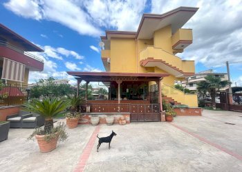 Foto 3 - Villa VIA CUTONE, Pomigliano d'Arco - foto 3