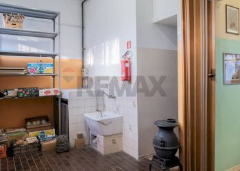 Bagno - Commercial Premises via Jannozzi
 
50, San Donato Milanese - photo 12