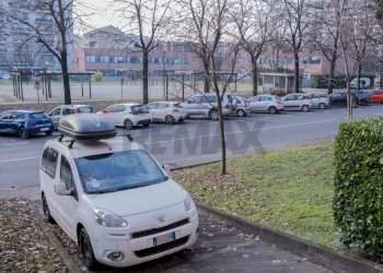 Edificio all\'aperto - Commercial Premises via Jannozzi
 
50, San Donato Milanese - photo 21