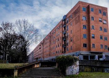 Edificio all\'aperto - Commercial Premises via Jannozzi
 
50, San Donato Milanese - photo 22