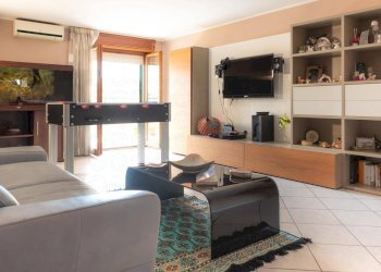 Foto 3 - Trilocale VIA GARIBALDI
 
76, Nocera Superiore - foto 3