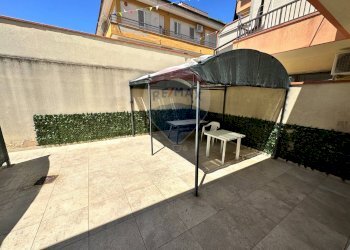 Terrazza - Attività Commerciale Via Botteghelle
 
65, Mazzarrone - foto 9