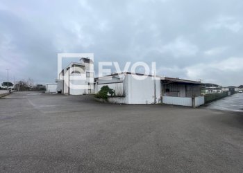 Foto 10 - Capannone via del Cristo
 
21, Manzano - foto 10