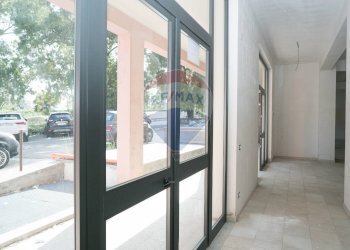 Hall / corridoio - Locale Commerciale Via Livatino
 
30, Enna - foto 12