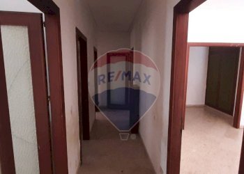 Hall / corridoio - Trilocale Via Leonardo da Vinci
 
145, Palermo - foto 27