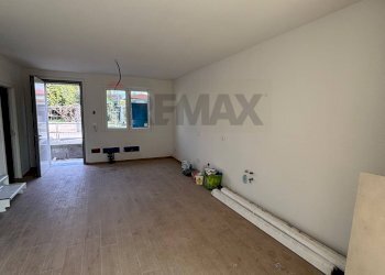 Stanza vuota - Semi-detached house Peschiera del Garda - photo 7