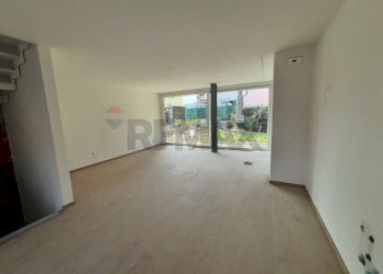 Stanza vuota - Semi-detached house Peschiera del Garda - photo 9