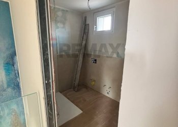 Stanza vuota - Semi-detached house Peschiera del Garda - photo 13