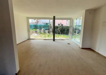 Stanza vuota - Semi-detached house Peschiera del Garda - photo 23