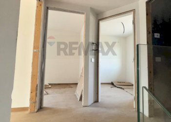 Hall / corridoio - Semi-detached house Peschiera del Garda - photo 25