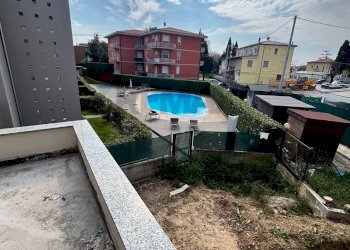 Piscina - Semi-detached house Peschiera del Garda - photo 29