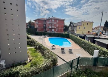 Piscina - Semi-detached house Peschiera del Garda - photo 30