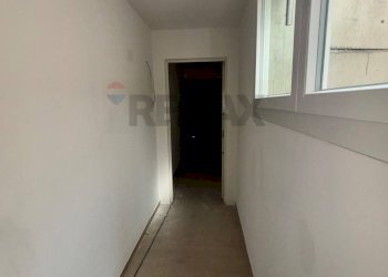 Hall / corridoio - Semi-detached house Peschiera del Garda - photo 36