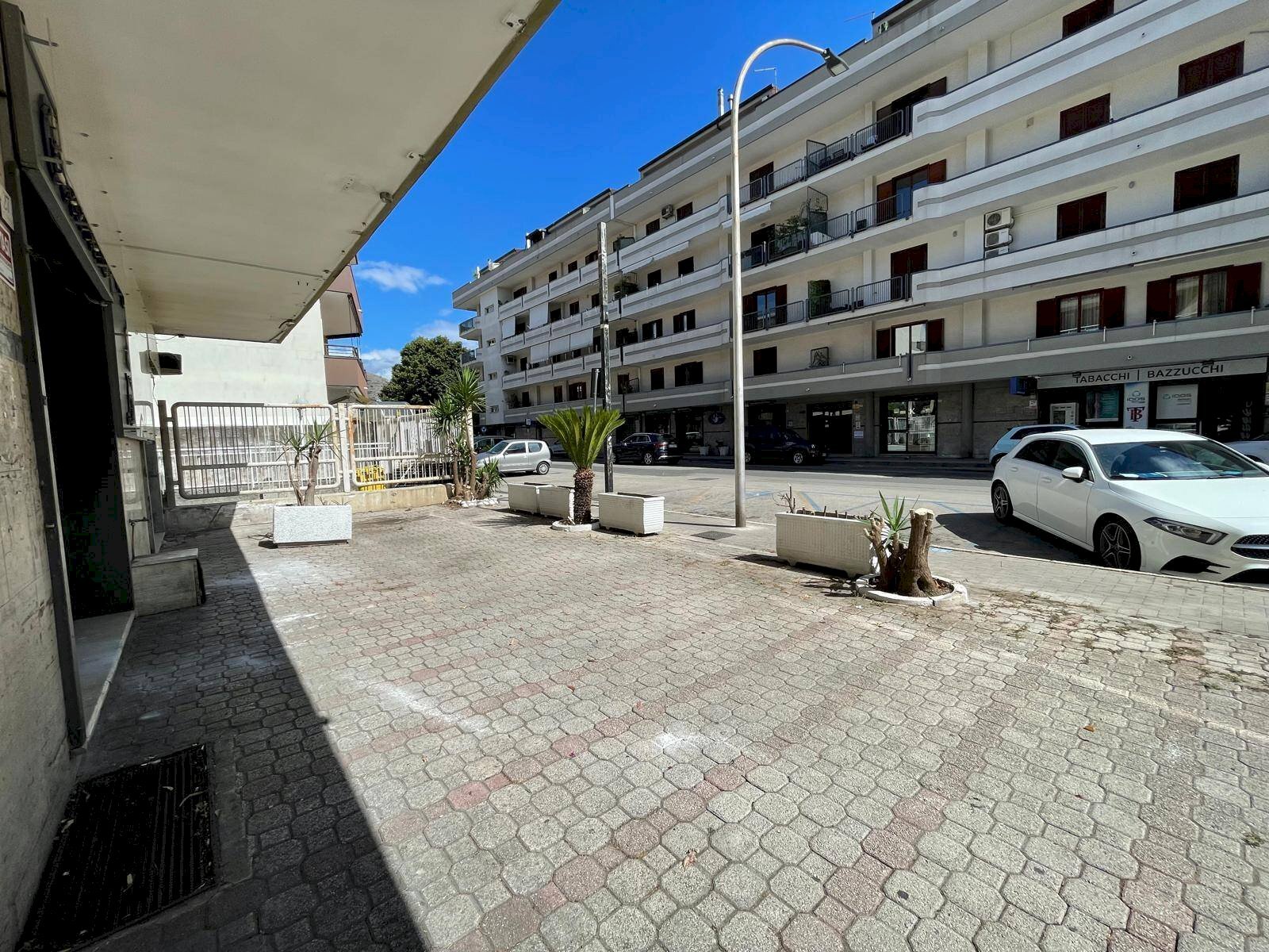 Foto 2 - Negozio VIA SALVO D'ACQUISTO
 
27, Caserta - foto 2