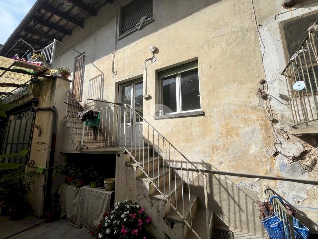 Three-room apartment Via Guglielmo Oberdan, Barge - photo 1