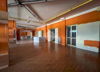 Negozio Locale Commerciale Via Cuneo, Barge - foto 10