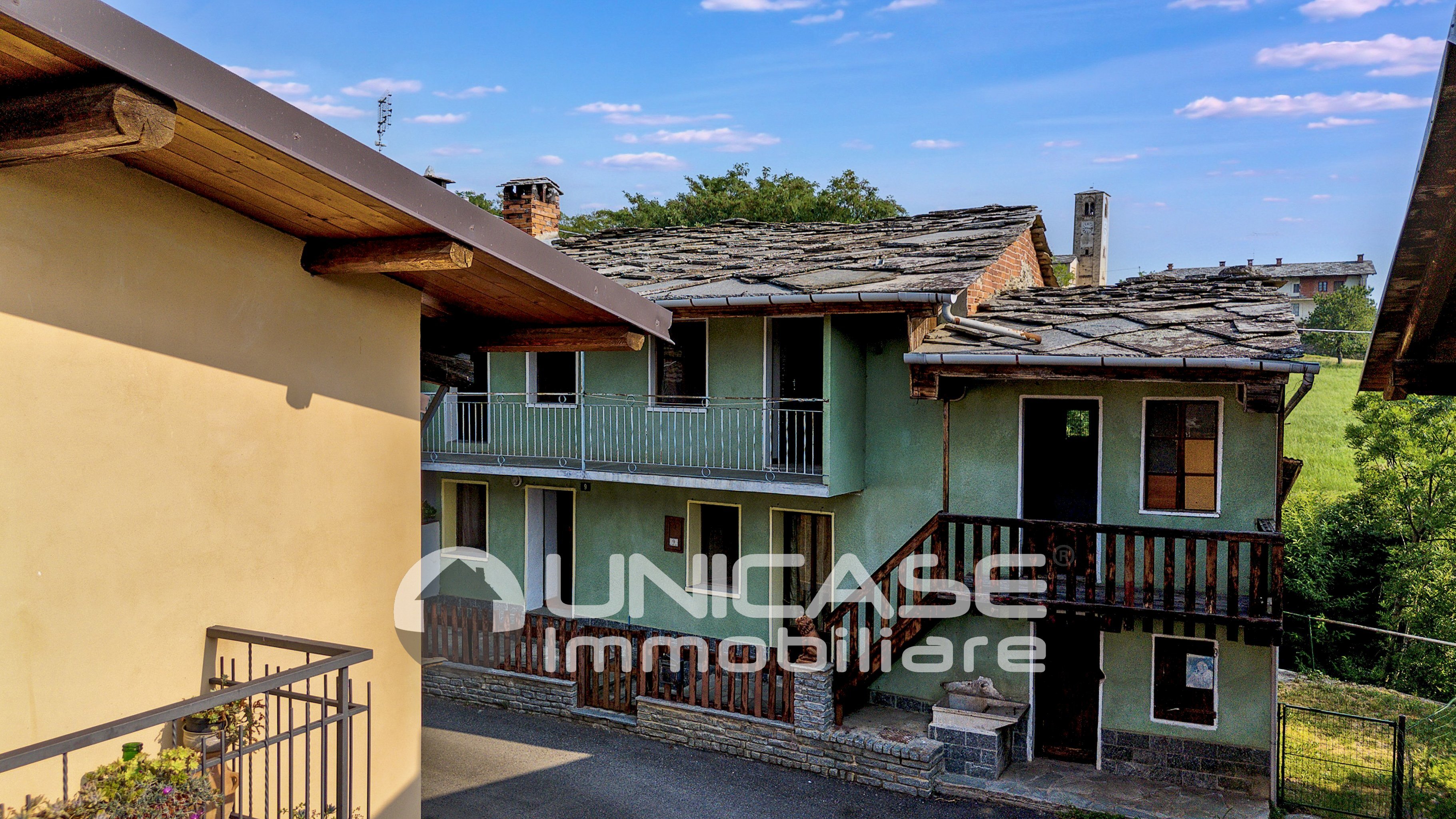 Facciata - Casale Via Scuole Nuove, 9, Bagnolo Piemonte - foto 2