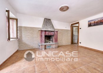 Soggiorno - Casale Via Scuole Nuove, 9, Bagnolo Piemonte - photo 8