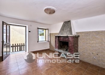 Soggiorno - Casale Via Scuole Nuove, 9, Bagnolo Piemonte - photo 9