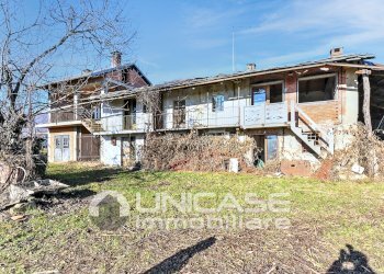 Facciata - Casa indipendente Via Pilone Rio, 8, Bagnolo Piemonte - foto 2