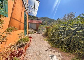 Casa semi indipendente Via Canneto di Apparizione, Genova (zona Apparizione) - foto 13