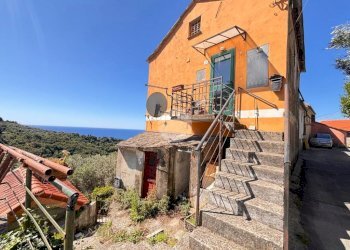 Casa indipendente Via Canneto di Apparizione, Genova (zona Apparizione) - foto 1