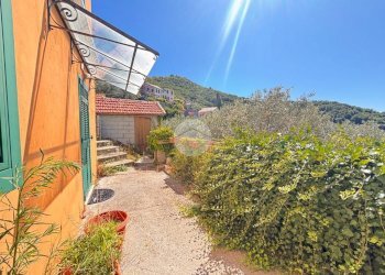 Casa indipendente Via Canneto di Apparizione, Genova (zona Apparizione) - foto 6