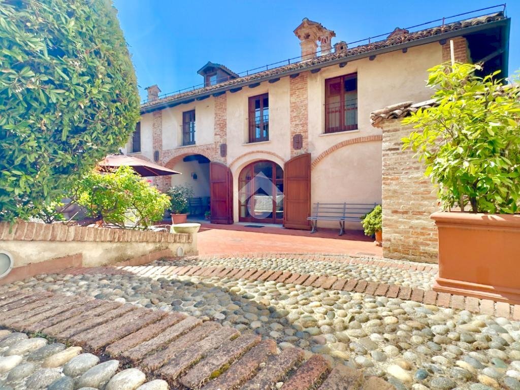 Casa semi indipendente Via Garibaldi, Pasturana - foto 1