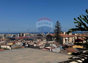 Edificio all\'aperto - Attico Via Cibele
 
51, Catania - foto 2