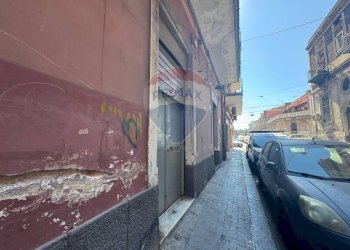Edificio all\'aperto - Shop Via Cibele
 
53, Catania - photo 1