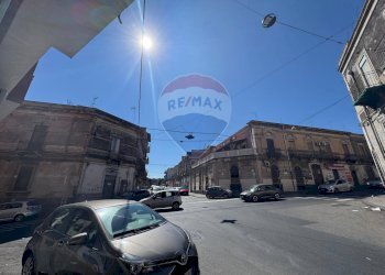 Edificio all\'aperto - Shop Via Cibele
 
53, Catania - photo 6