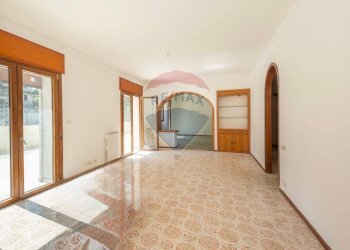 Stanza vuota - Appartamento via Novaluce
 
73, Tremestieri Etneo - foto 5