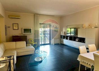 Sala da pranzo - Appartamento Via Francesco De Sanctis
 
6, Catania - foto 4