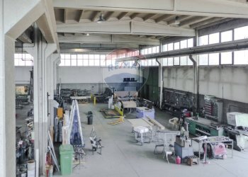 Parcheggio - Capannone Via dell'Artigianato
 
19, Robbio - foto 11