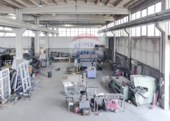 Parcheggio - Capannone Via dell'Artigianato
 
19, Robbio - foto 18