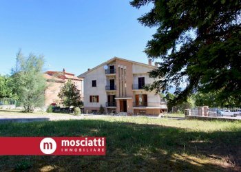 Foto 1 - Appartamento Via Spontini
 
1, Pioraco - foto 1