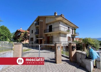 Foto 3 - Appartamento Via Spontini
 
1, Pioraco - foto 3