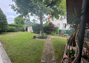 Giardino - Villa via Patrioti, 22, Induno Olona - foto 26