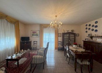 Salone - Villa via Patrioti, 22, Induno Olona - foto 42