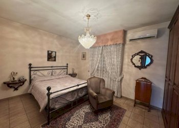 Camera da letto - Villa via Patrioti, 22, Induno Olona - foto 48