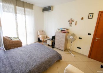 Camera da letto - Bilocale via Caluso, 47, Chivasso - foto 8