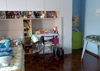 Camera da letto - Quadrilocale via San Bernardo, 49, Mondovì - foto 3