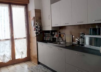 Cucina - Quadrilocale via San Bernardo, 49, Mondovì - foto 4