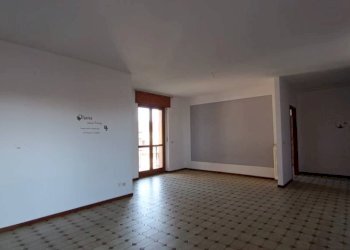 Salone - Four-room apartment via San Bernardo, 49, Mondovì - photo 9