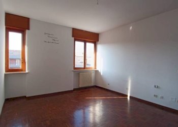 Camera da letto - Four-room apartment via San Bernardo, 49, Mondovì - photo 11