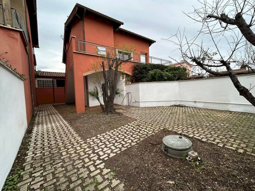 Giardino - Villa a Schiera via delle Fresie, Anzio - foto 1